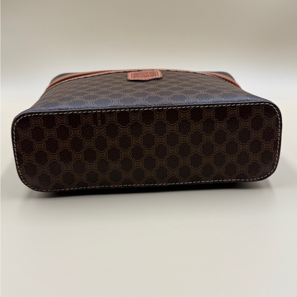 Celine Brown and Tan Cosmetic Case - Picture 7 of 15